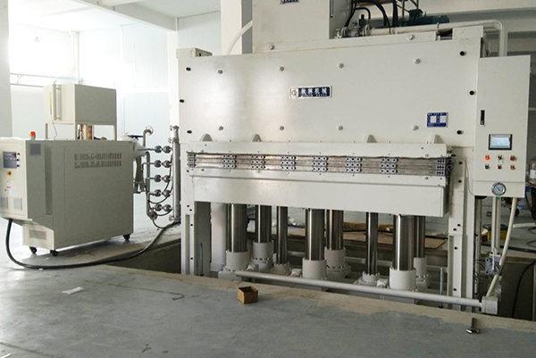 油式模温机的应用 油式模温机的应用