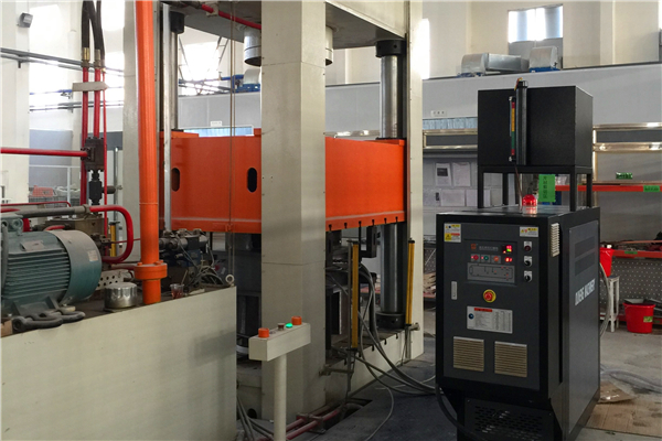 手糊成型工艺控温 手糊成型工艺控温