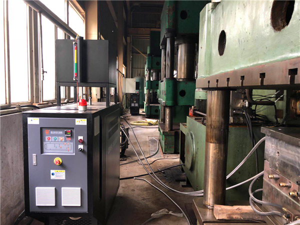 300度油温机 300度油温机