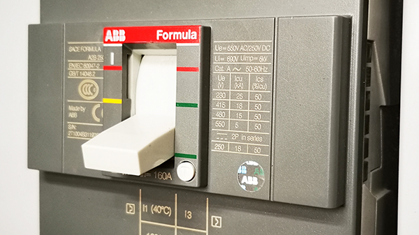 空气开关 空气开关