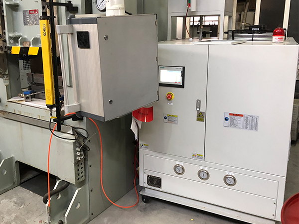 玻璃钢模具控温模温机2 玻璃钢模具控温模温机2