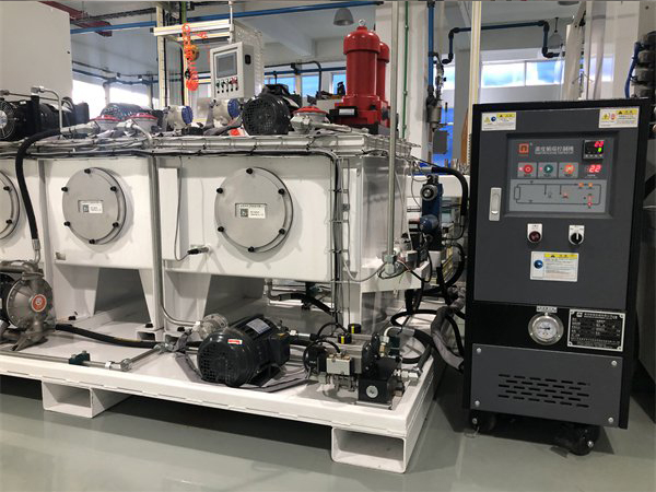 新能源汽车控温模温机2 新能源汽车控温模温机2