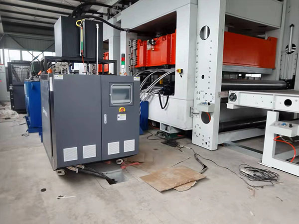 热压板成型油加热器2 热压板成型油加热器2