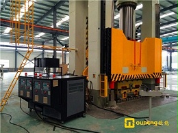 高温油模温机优点特征有哪些谁知道呢？请教「恒盛机械」