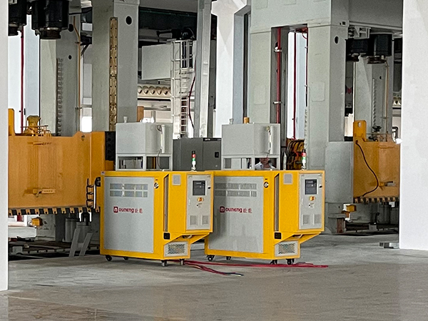 玻璃钢成型油温机2 玻璃钢成型油温机2