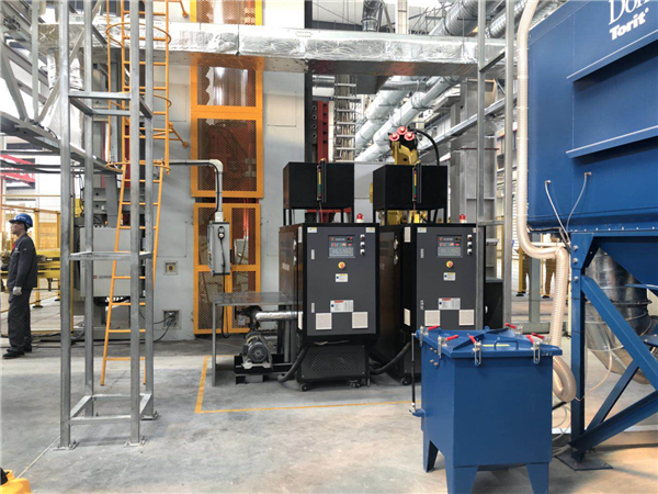 SMC玻璃钢模压成型模温机作业环境 SMC玻璃钢模压成型模温机作业环境