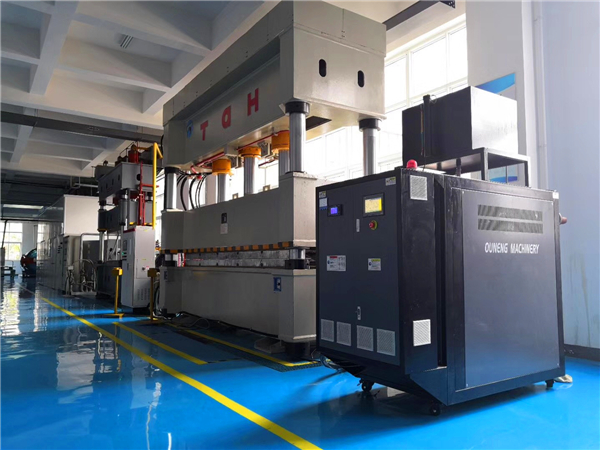 碳纤维复合材料成型工艺 碳纤维复合材料成型工艺