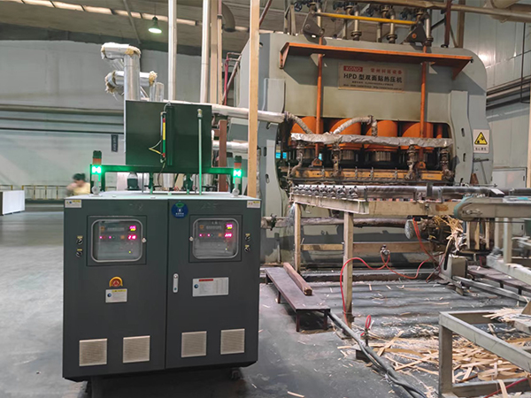 双机一体模压模温机 双机一体模压模温机