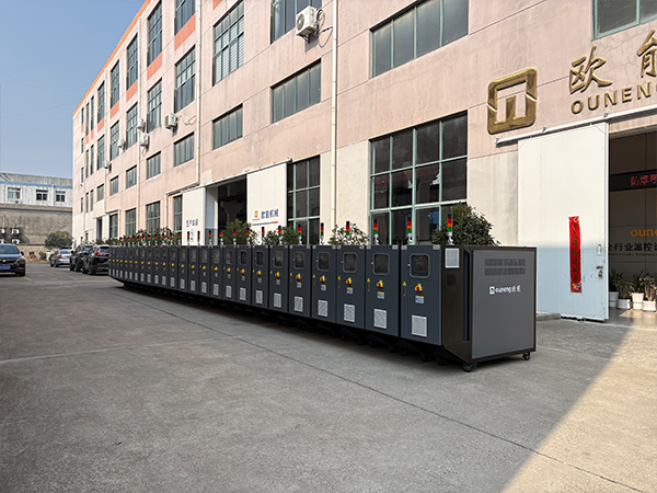 环氧树脂胶反应釜控温需要模温机吗？