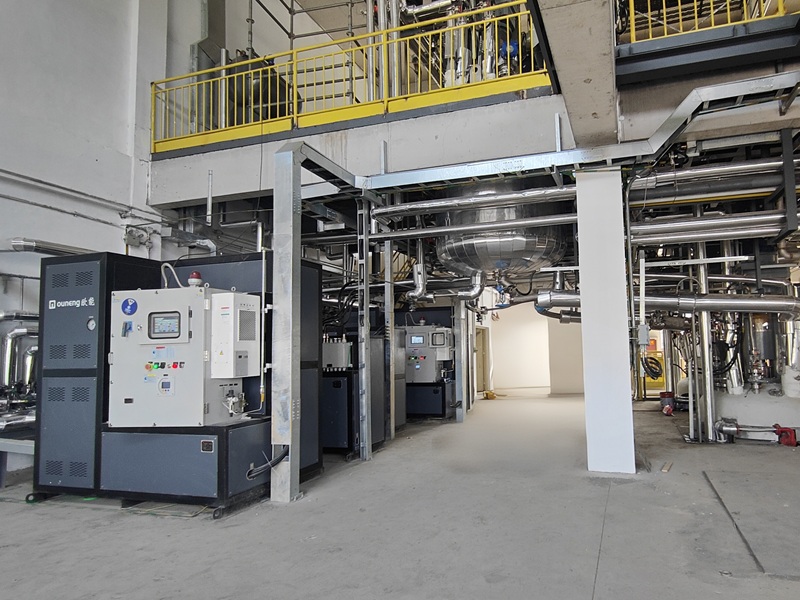 聚氨脂反应釜 导热油炉